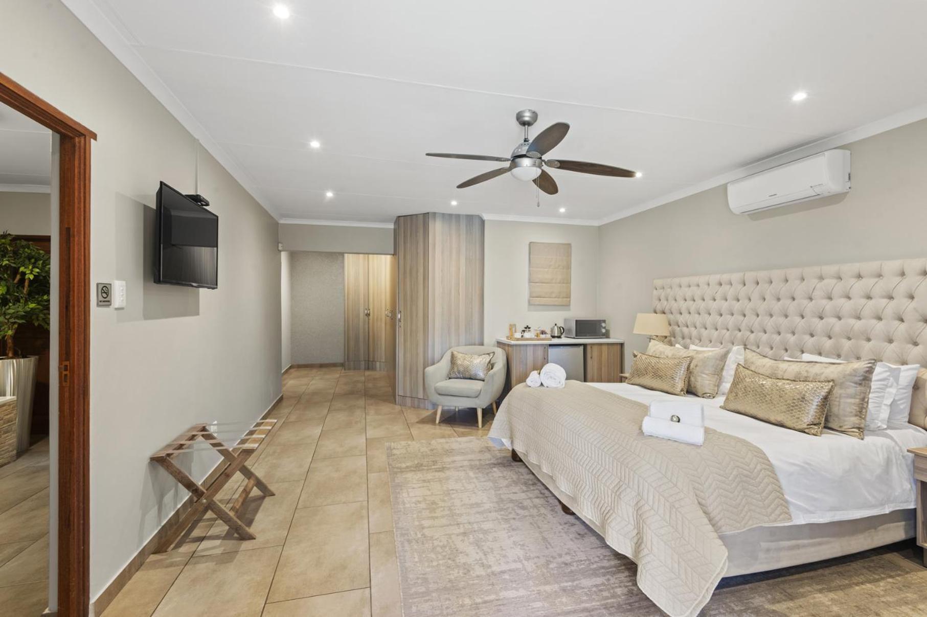 Parkhill Luxury Accommodation Bloemfontein Ngoại thất bức ảnh
